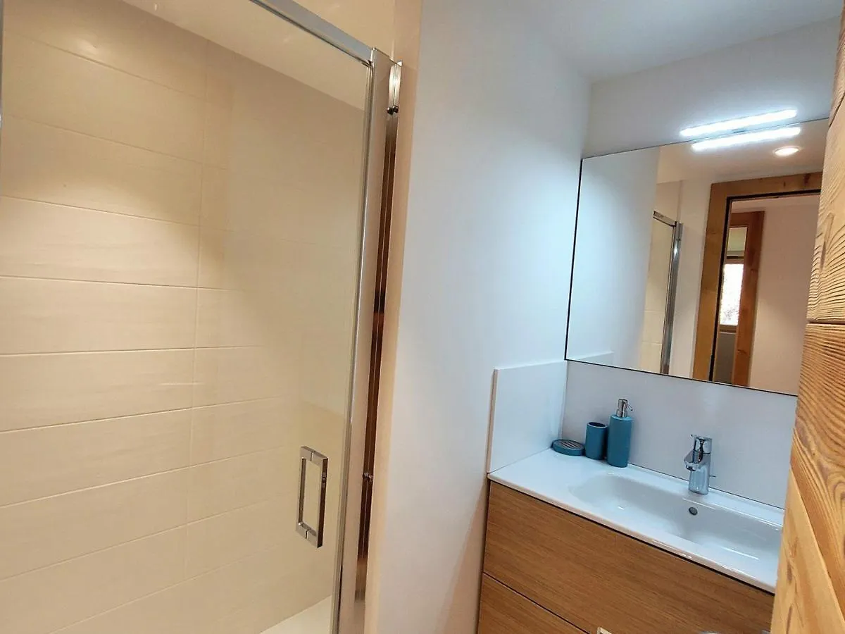 Appartement Lumineux Et Spacieux Avec 2 Terrasses, Proche Des Pistes Et Commerces Aux Gets - Fr-1-598-94 Les Gets Apartment