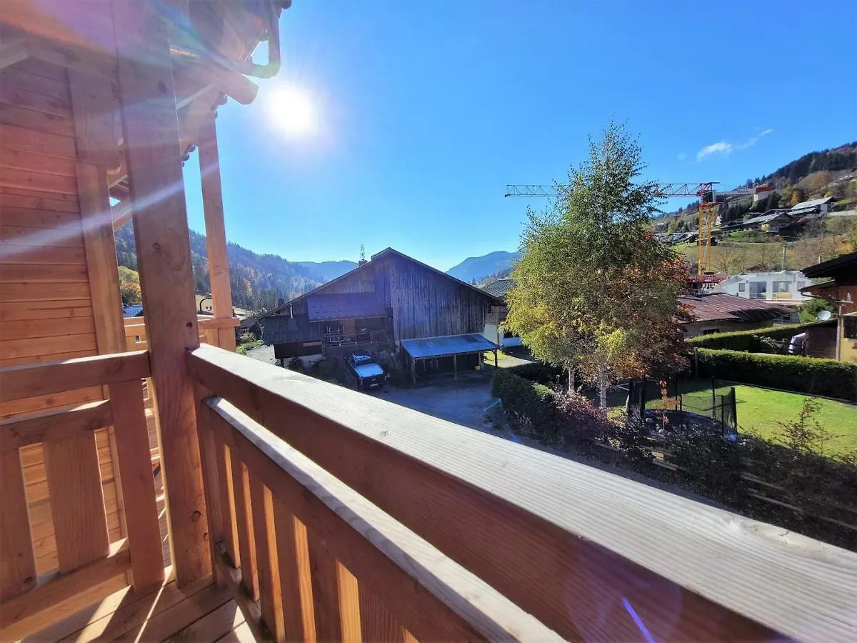 Appartement Lumineux Et Spacieux Avec 2 Terrasses, Proche Des Pistes Et Commerces Aux Gets - Fr-1-598-94 Les Gets Apartment